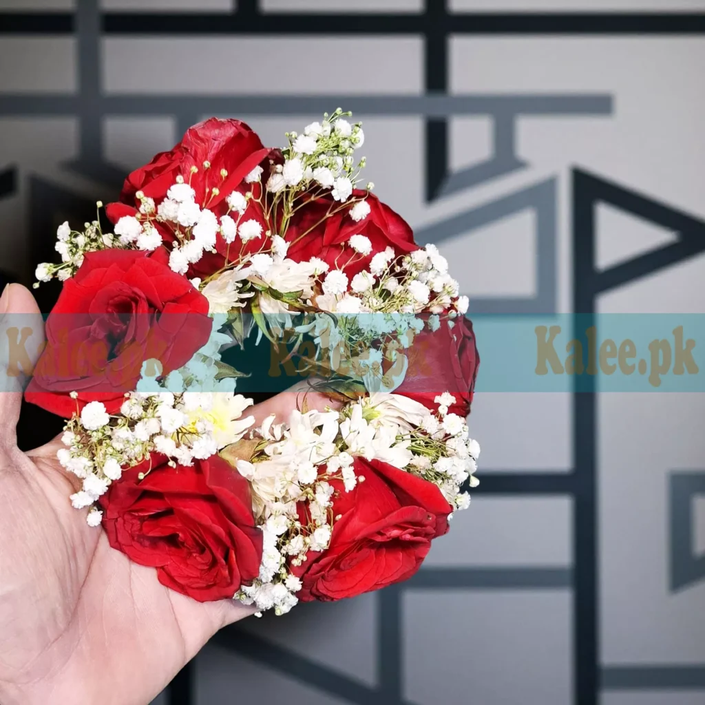 Buy Red Roses & Baby's Breath Bridal Gajray Pair – Kalee کلی